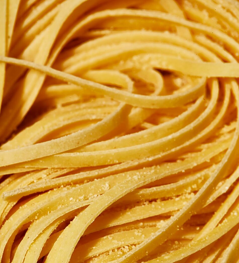 Spaghetti, linguine, tagliatelle, rigatoni, gnocchi and ravioli — more than 20 classic recipes.
