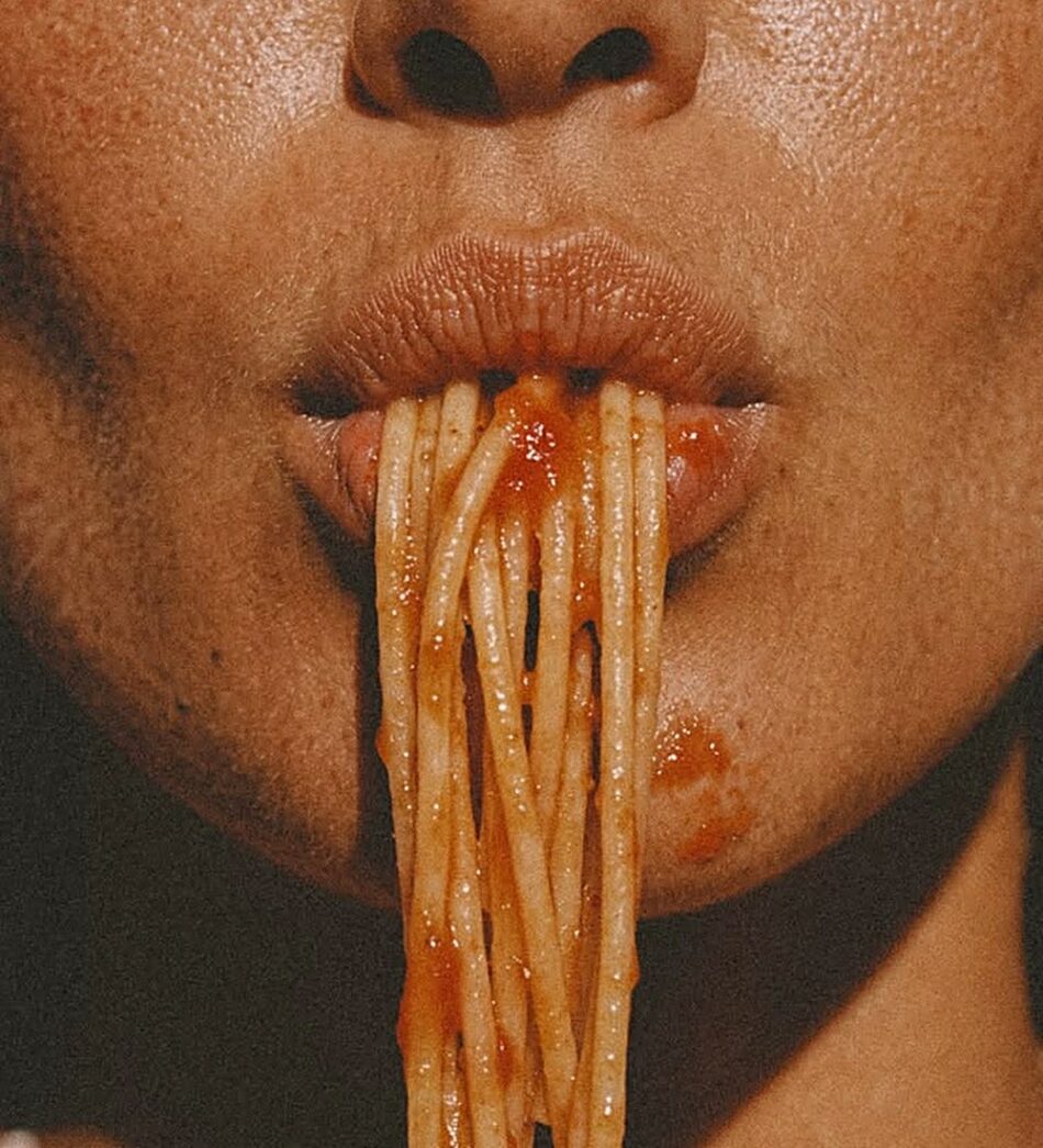 Al pomodoro, all'amatriciana, aglio e olio — simple sauces, done properly.